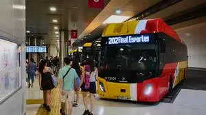 Jeder, der dauerhaft auf Mallorca lebt, kann ein Gratis-Ticket beantragen. Oftmals sind die Busse aber vollkommen überfüllt