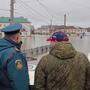 Die Behörden in Orsk haben bereits 4000 Menschen in Sicherheit gebracht