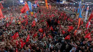 CHP-Kundgebungen erhielten zuletzt viel Zulauf, viele werfen Erdoğan Polit-Justiz vor