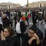 The Conclave that will elect Francis successor begins today Dozens of people, during the first day of the conclave in St. Peters Square, May 7, 2025, in Vatican City Vatican City Before the celebration of the Conclave, the 133 cardinal electors called to elect the 267th Roman Pontiff have taken an oath of confidentiality and pledged to reject any outside influence before the start of voting in the Conclave that will elect the 267th Roman Pontiff, PUBLICATIONxNOTxINxESP Copyright: xx 6706506