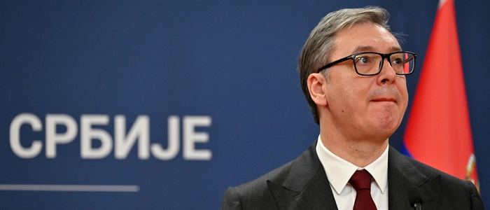 Vučić möchte nach dem Ende seiner Amtszeit als Präsident offenbar wieder Premier werden. Doch die Umfragewerte seiner Partei sind derzeit im Keller