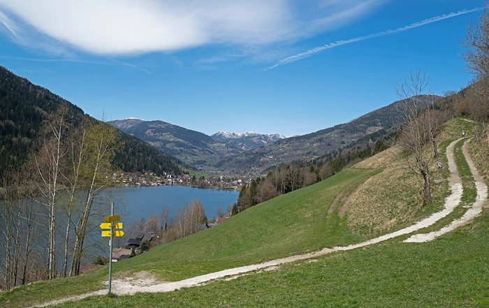 Im hübschen Ferienort Feld am See geht es los
