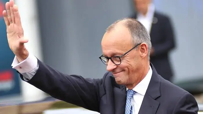 Nach 15 Amtsmonaten gönnt sich Friedrich Merz große Ferien – zu groß, wie viele seiner Kritiker monieren