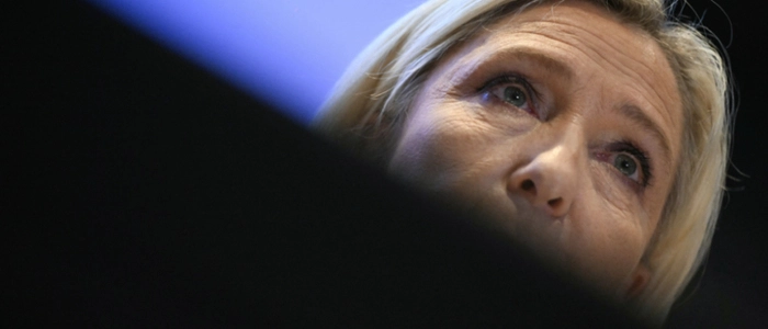 Le Pen liegt bei Umfragen für die erste Wahlrunde in Frankreich vorne