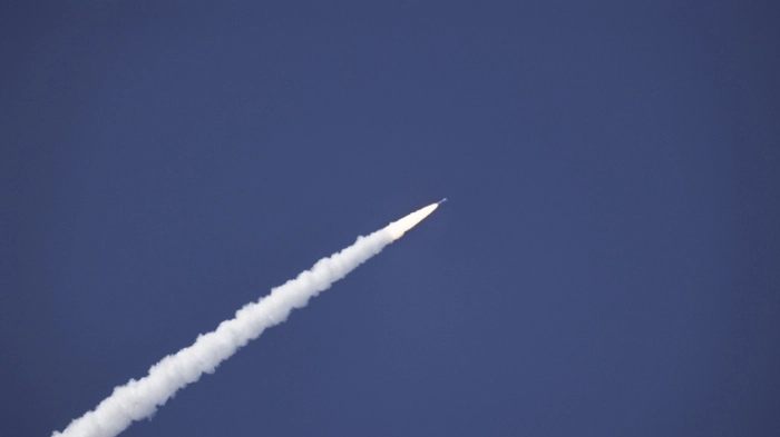 Rakete flog in Richtung Meer