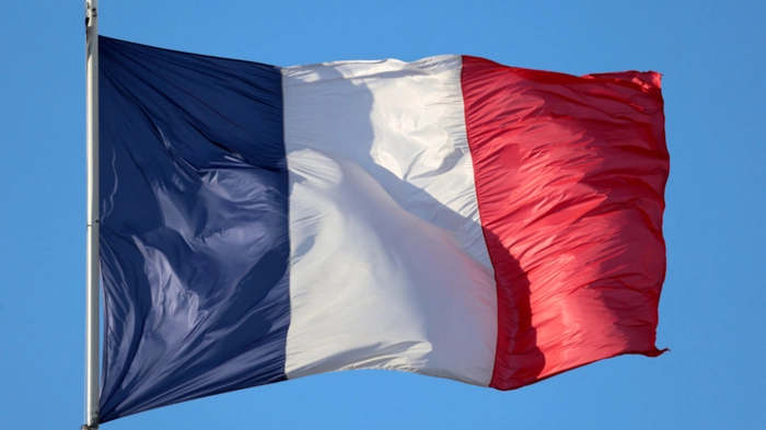 Paris greift durch