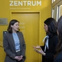Claudia Bauer im Wiener Frauenzentrum des Integrationsfonds