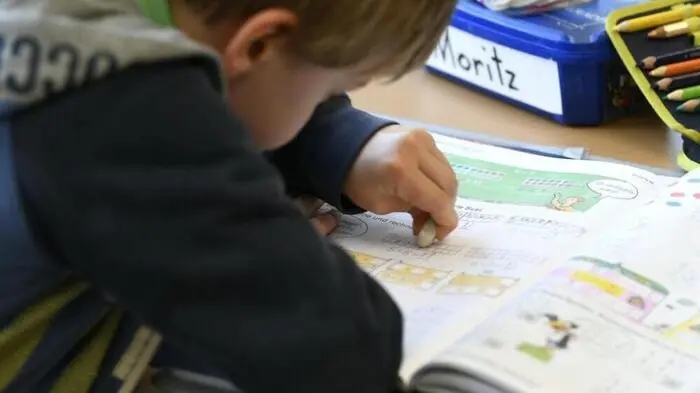 Schon in der Volksschule gibt es in Österreich viele Sitzenbleiber