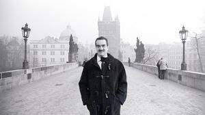 Heimkehr: Karl Schwarzenberg im Wunderjahr 1989 auf der Karlsbrücke in Prag