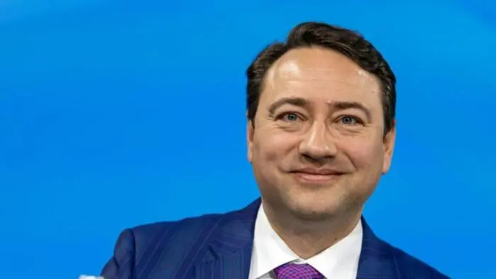 Haimbuchner sieht sich mit Vorwürfen der Freunderlwirtschaft konfrontiert