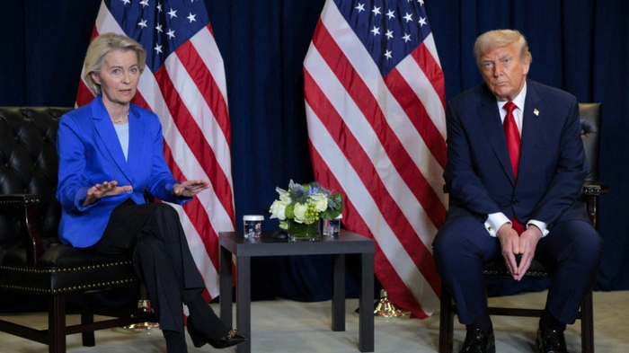 NEW YORK, NEW YORK - SEPTEMBER 23: U.S. President Donald Trump (R) meets with President of the European Commission Ursula von der Leyen during the 80th session of the UN’s General Assembly (UNGA) at the United Nations headquarters on September 23, 2025 in New York City. World leaders convened for the 80th Session of UNGA, with this year’s theme for the annual global meeting being “Better together: 80 years and more for peace, development and human rights.” Chip Somodevilla/Getty Images/AFP (Photo by CHIP SOMODEVILLA / GETTY IMAGES NORTH AMERICA / Getty Images via AFP)