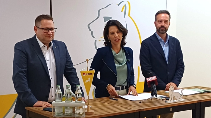 Wolfgang Mayer (l.) übernimmt den Sitz in der Landesregierung