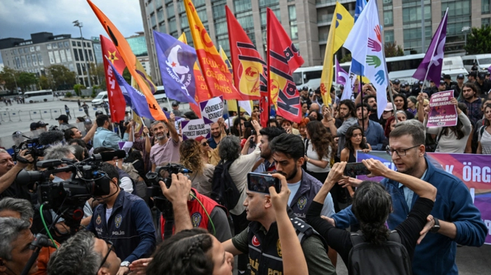 Die Gewalt gegen die Freiheit in der Türkei nimmt zu