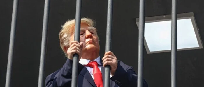 Trump-Darsteller hinter Gittern