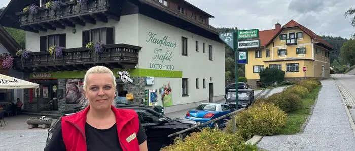 Martina Pöschl (38) sichert in der weststeirischen Gemeinde Hirschegg-Pack seit drei Jahren die Nahversorgung