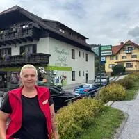 Martina Pöschl (38) sichert in der weststeirischen Gemeinde Hirschegg-Pack seit drei Jahren die Nahversorgung