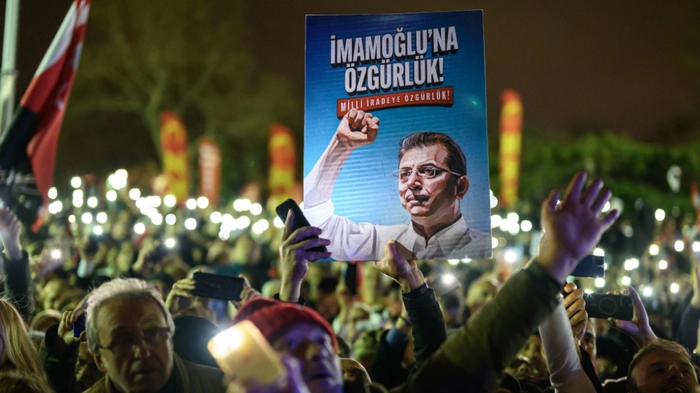 Protest für die Freilassung Imamoglus