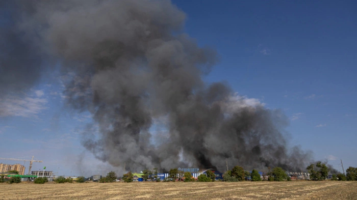Verwüstung infolge erneuter russischer Angriffe auf die Ukraine