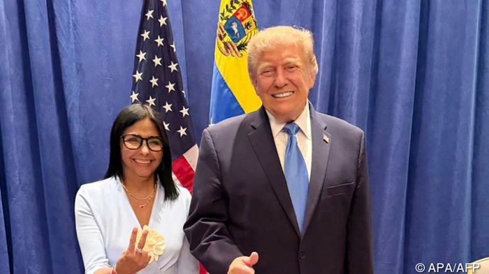 This handout picture released by the Venezuelan Presidency press office shows Venezuela's interim President Delcy Rodriguez and U.S. President Donald Trump posing for a picture during a meeting in New York on September 22, 2026. Venezuela's interim president, Delcy Rodriguez, described her meeting with U.S. President Donald Trump in New York on September 22 as "historic." (Photo by Handout / Venezuelan Presidency / AFP) / RESTRICTED TO EDITORIAL USE - MANDATORY CREDIT "AFP PHOTO / VENEZUELAN PRESINDENCY / HANDOUT / " - NO MARKETING NO ADVERTISING CAMPAIGNS - DISTRIBUTED AS A SERVICE TO CLIENTS