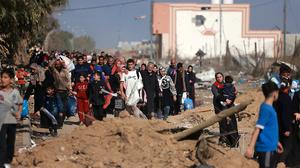 Hunderte wollen während Waffenruhe zurück nach Nord-Gaza | Hunderte wollen während Waffenruhe zurück nach Nord-Gaza
