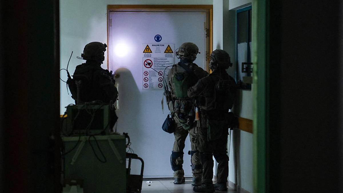 Israelische Soldaten im Al-Shifa-Spital in Gaza | Israelische Soldaten im Al-Shifa-Spital in Gaza
