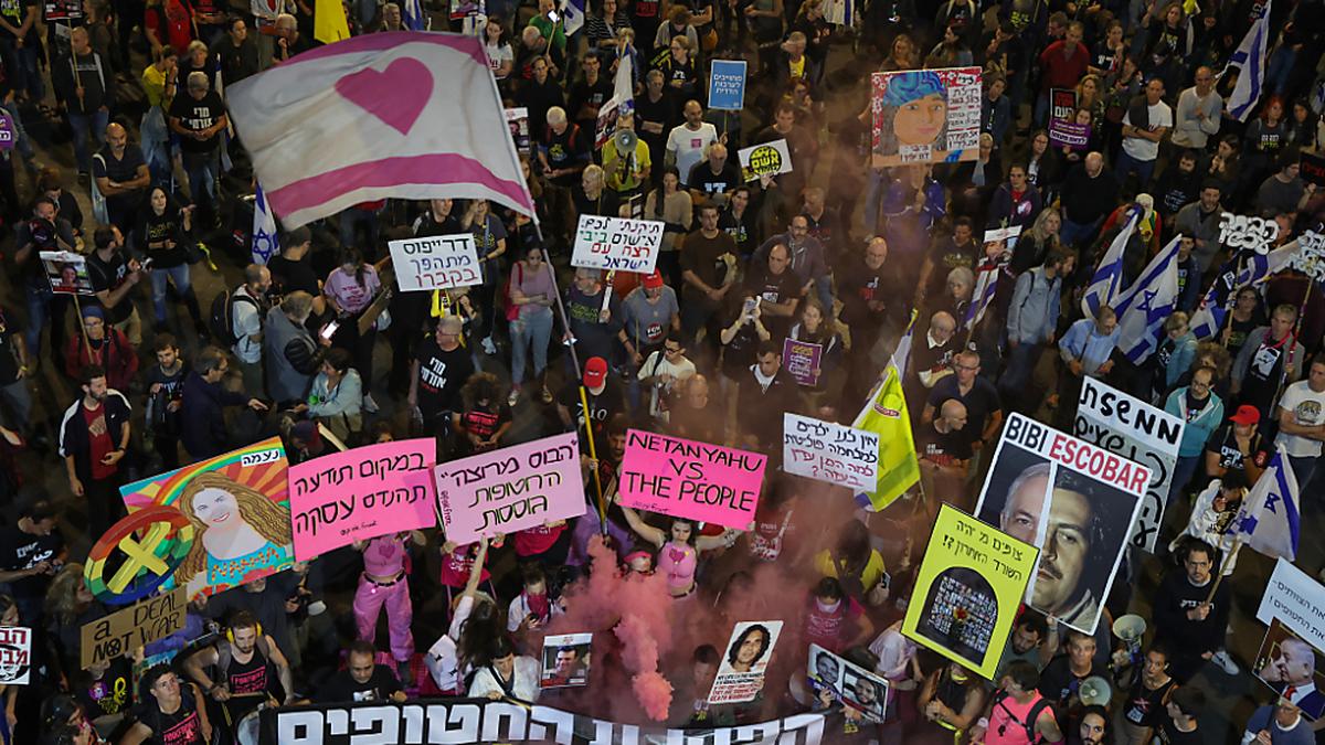 In Tel Aviv demonstrierten wieder Tausende | In Tel Aviv demonstrierten wieder Tausende