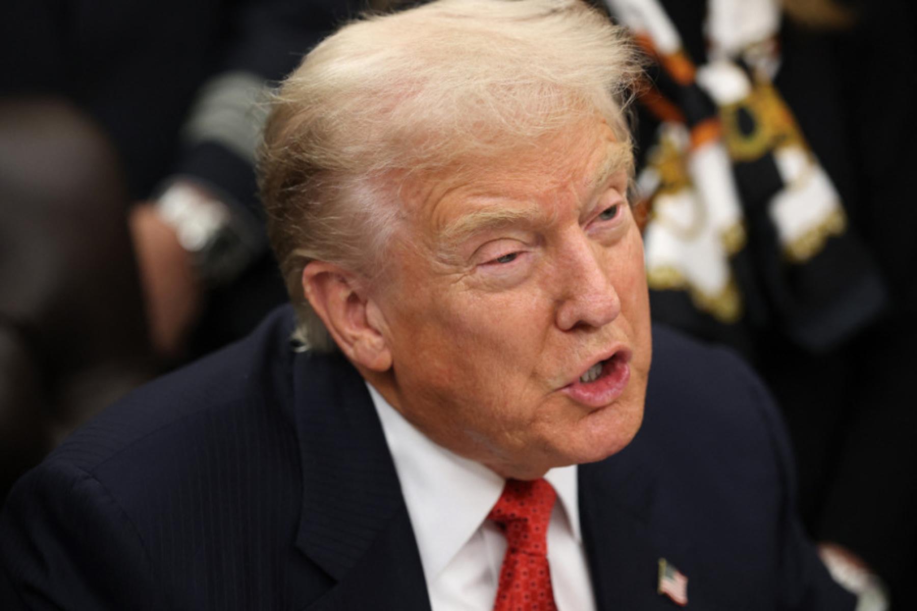 Washington/New York: Fall Epstein: Trump verlangt Ermittlungen gegen Bill Clinton