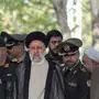 Irans Präsident Ebrahim Raisi nahm an einer Militärparade teil | Irans Präsident Ebrahim Raisi nahm an einer Militärparade teil