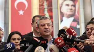 Özgür Özel wurde von einem Gericht in Ankara seines Amtes enthoben | Özgür Özel wurde von einem Gericht in Ankara seines Amtes enthoben