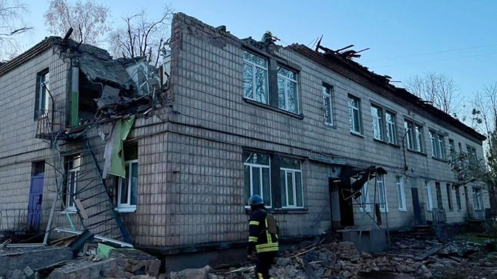 Haus in der Ukraine von Drohne getroffen | Haus in der Ukraine von Drohne getroffen