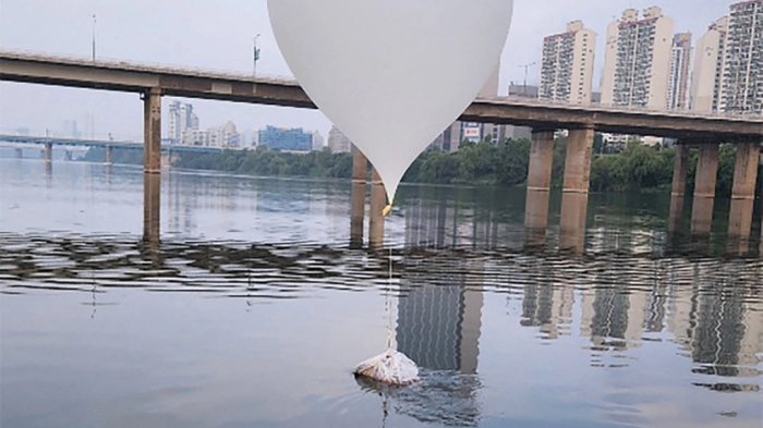 In den Beuteln fand sich Altpapier und Plastik | In den Beuteln fand sich Altpapier und Plastik