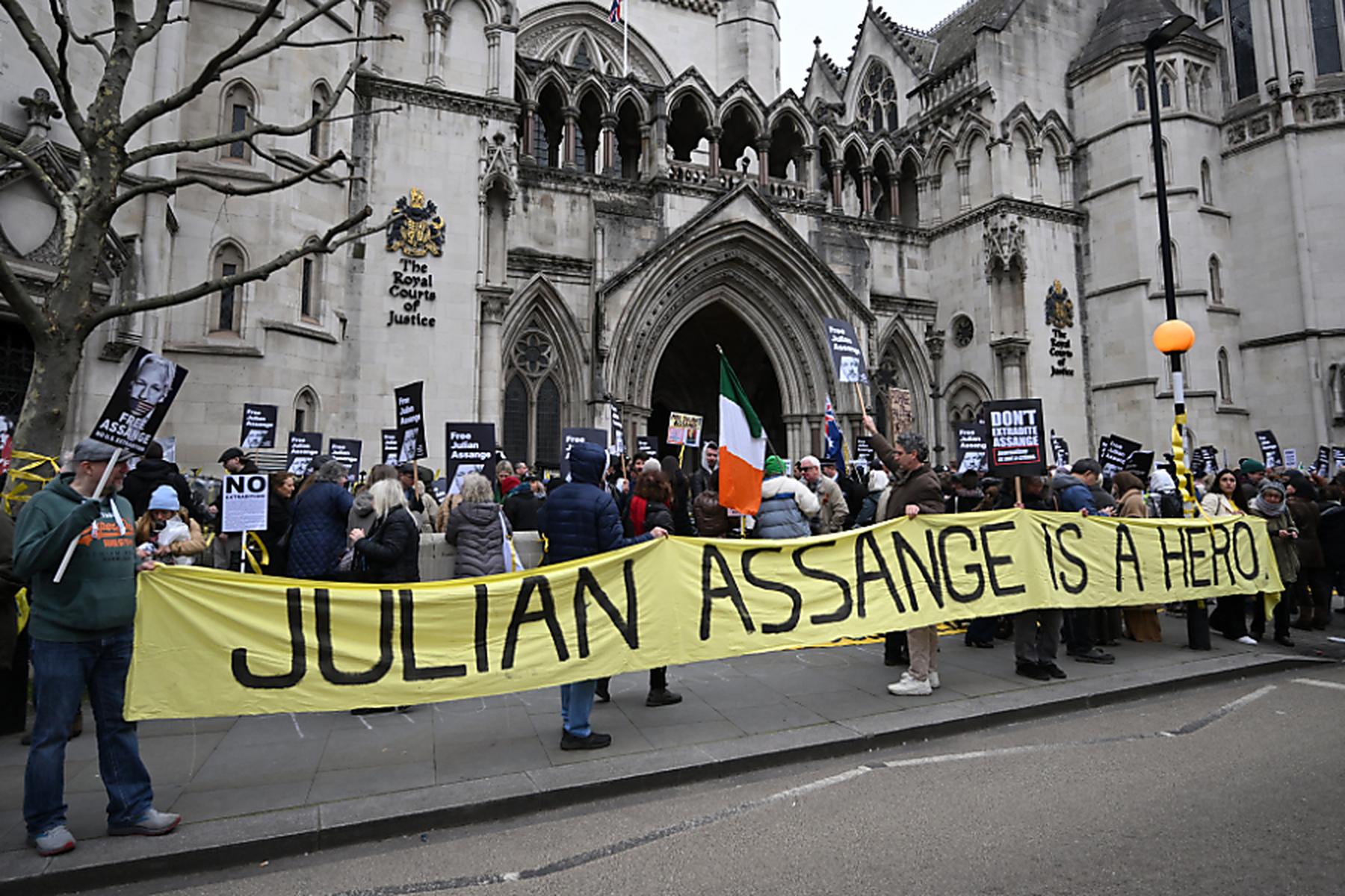 London: Anhörung über Auslieferung von Assange begonnen