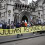 Demonstranten in London fordern die Freilassung von Julian Assange | Demonstranten in London fordern die Freilassung von Julian Assange