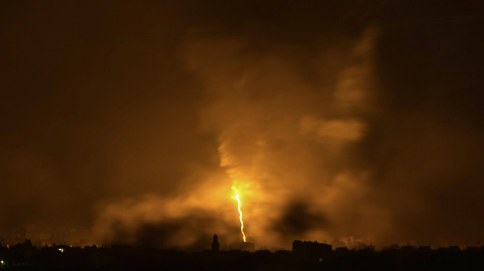 Israel greift weiter den Gazastreifen an