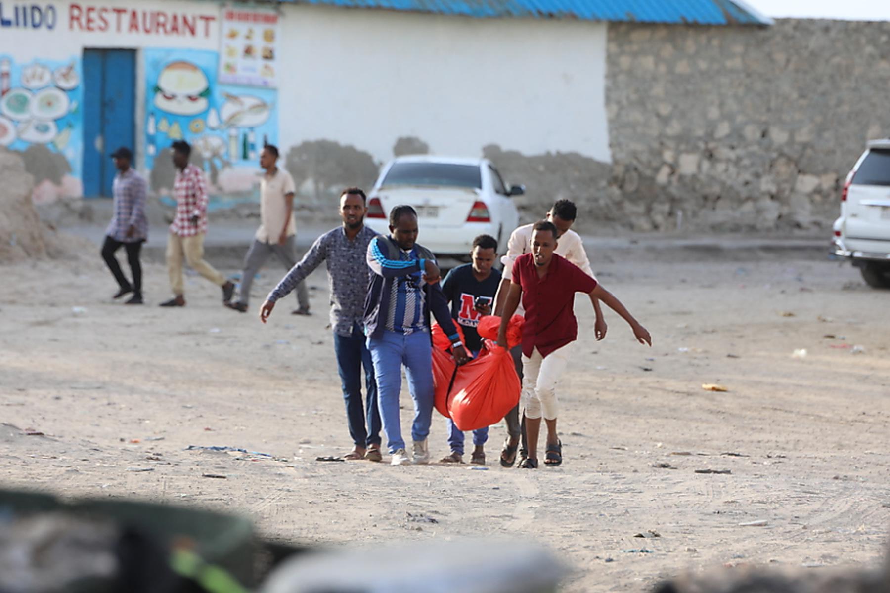 Terroranschlag in Mogadischu: 32 Menschen tot, mehr als 60 verletzt