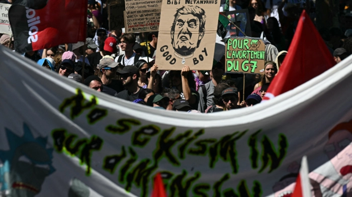 Tausende bei Protesten gegen den G7-Gipfel in Genf | Tausende bei Protesten gegen den G7-Gipfel in Genf