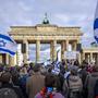 Kundgebung "Aufstehen gegen Terror, Hass und Antisemitismus" in Berlin | Kundgebung "Aufstehen gegen Terror, Hass und Antisemitismus" in Berlin