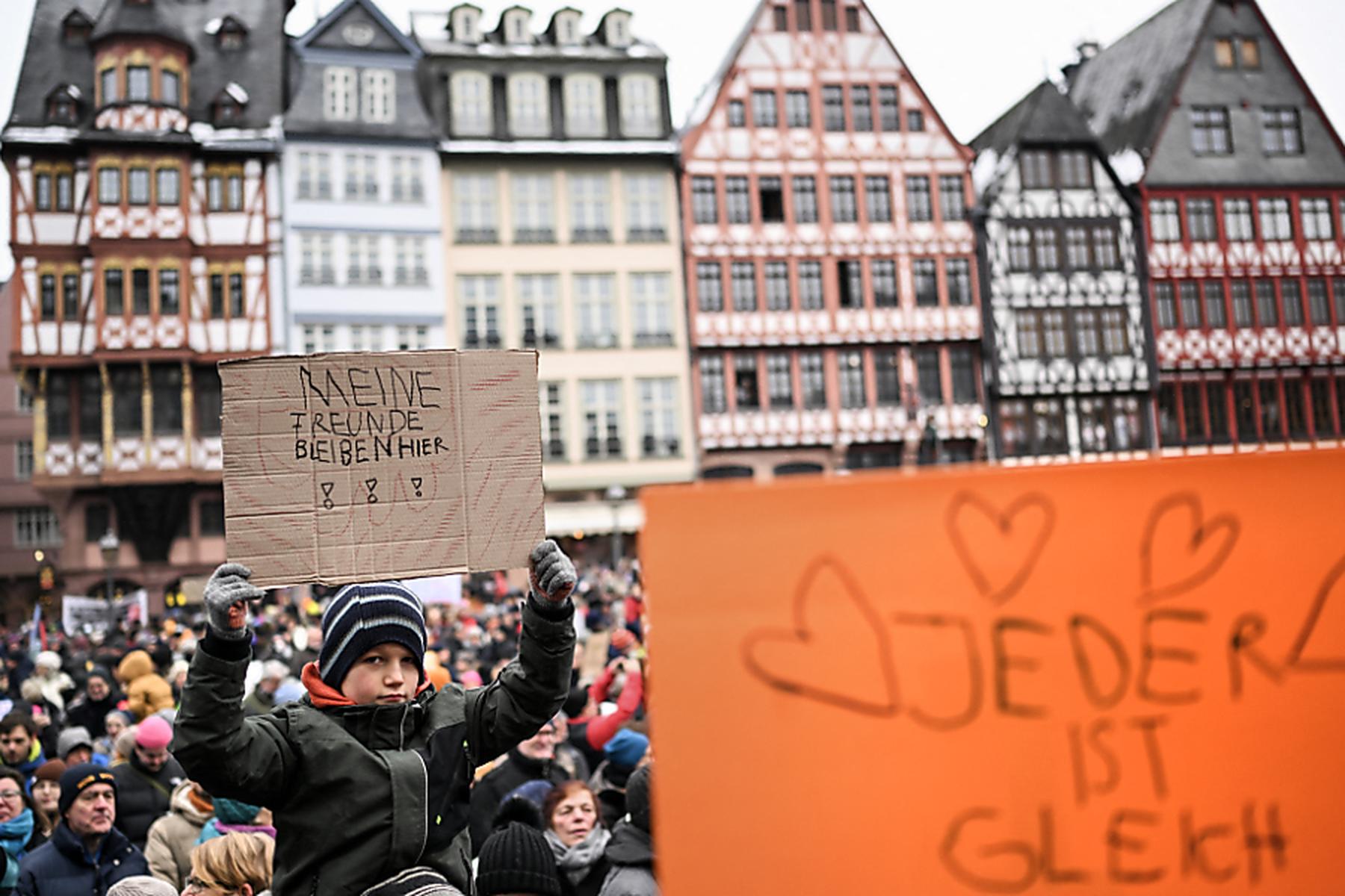 Frankfurt am Main | Zehntausende bei Demos gegen rechts in Deutschland