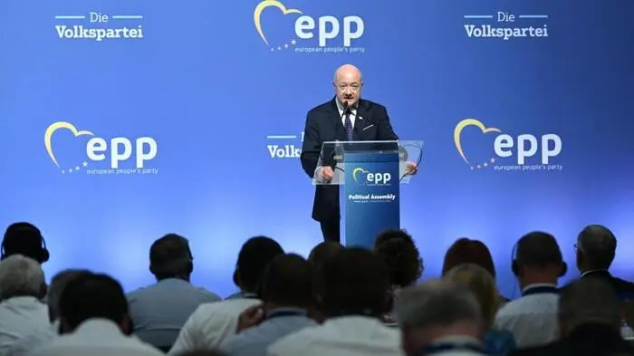 Bundeskanzler Stocker bei der EVP-Versammlung am Montag | Bundeskanzler Stocker bei der EVP-Versammlung am Montag