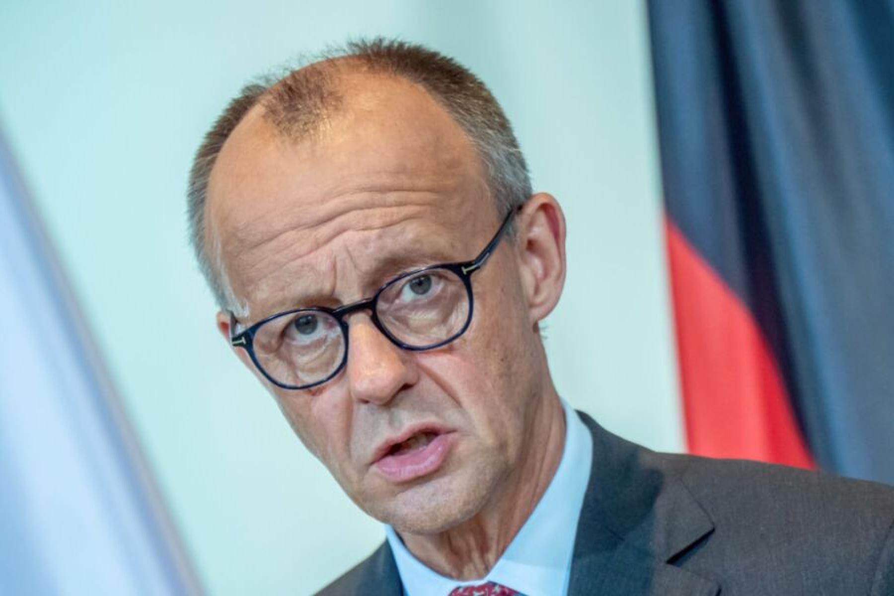 Berlin: Netanyahu: Merz stoppte Waffenlieferungen "unter Druck"