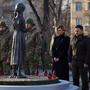 Präsident Wolodymyr Selenskyj mit Frau beim Holodomor-Museum in Kiew | Präsident Wolodymyr Selenskyj mit Frau beim Holodomor-Museum in Kiew