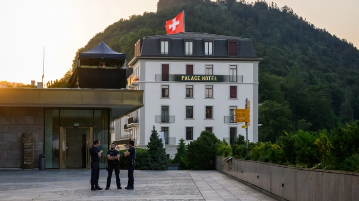 Hotel Bürgenstock: Verhandlungsort in der Schweiz | Hotel Bürgenstock: Verhandlungsort in der Schweiz