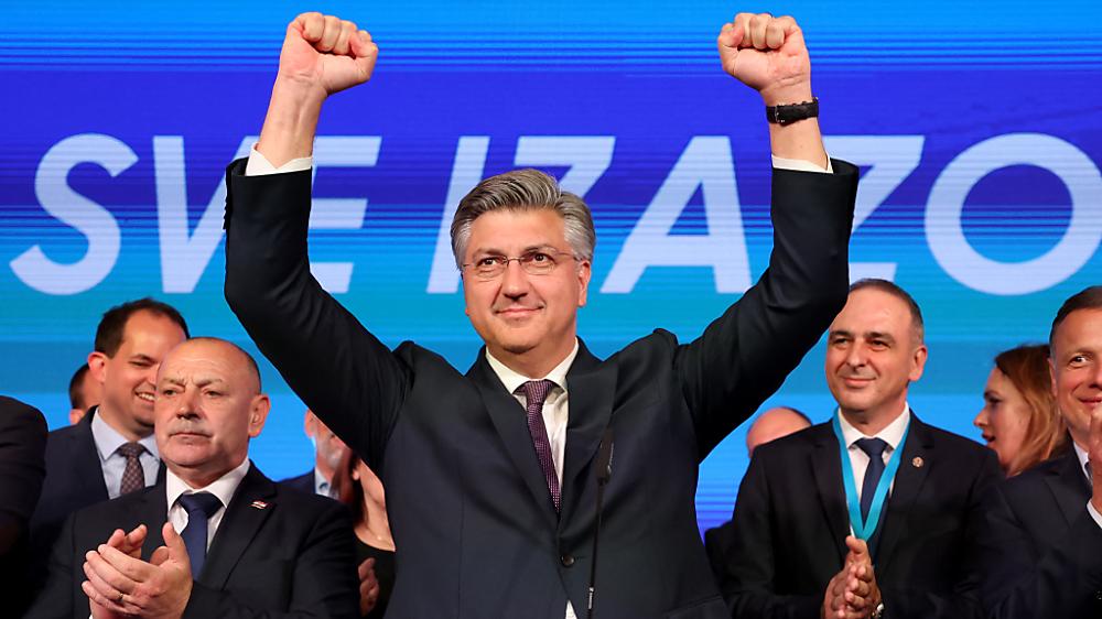 Plenković lässt sich feiern | Premierminister Andrej Plenković lässt sich feiern