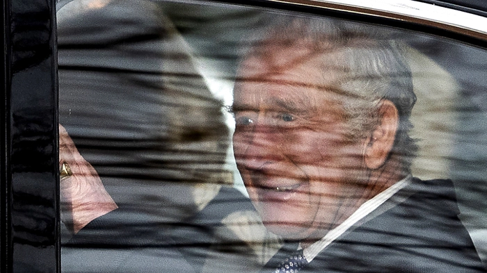 Charles äußerte sich erstmals nach Krebsdiagnose | Charles äußerte sich erstmals nach Krebsdiagnose
