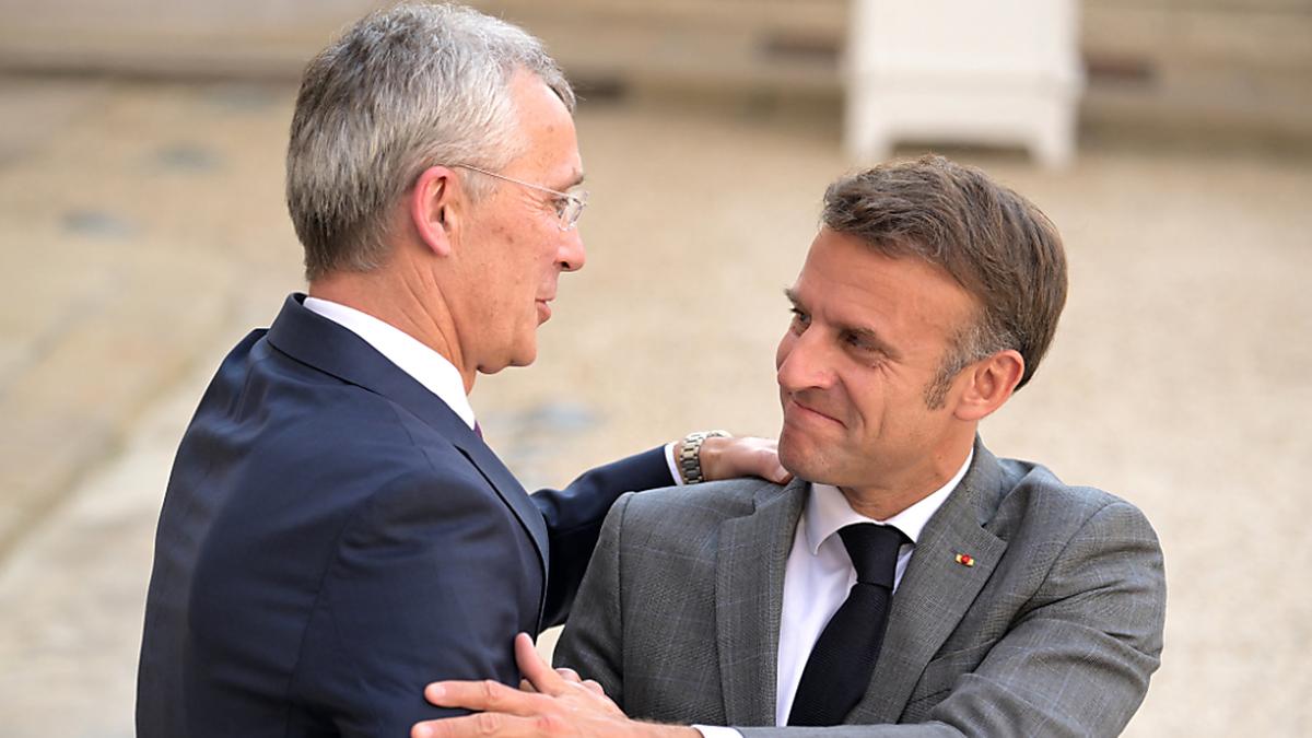 Macron traf Stoltenberg in Paris | Macron traf Stoltenberg in Paris