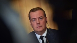 Medwedew greift in die Neutralitätsdebatte in Österreich ein