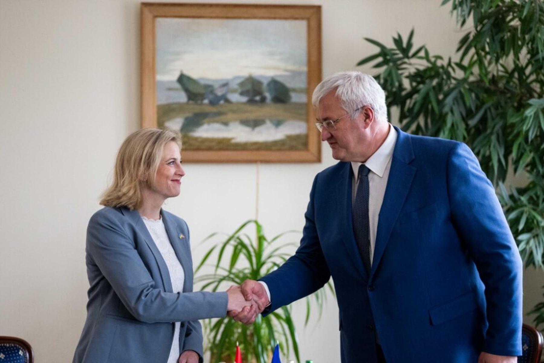 Odessa/Wien: Außenministerin Meinl-Reisinger in Odessa eingetroffen