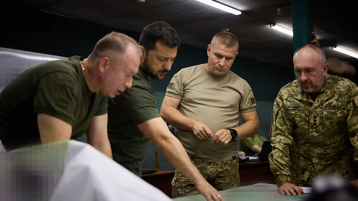 Ukrainischer Präsident treibt Armee-Umbau voran | Ukrainischer Präsident treibt Armee-Umbau voran
