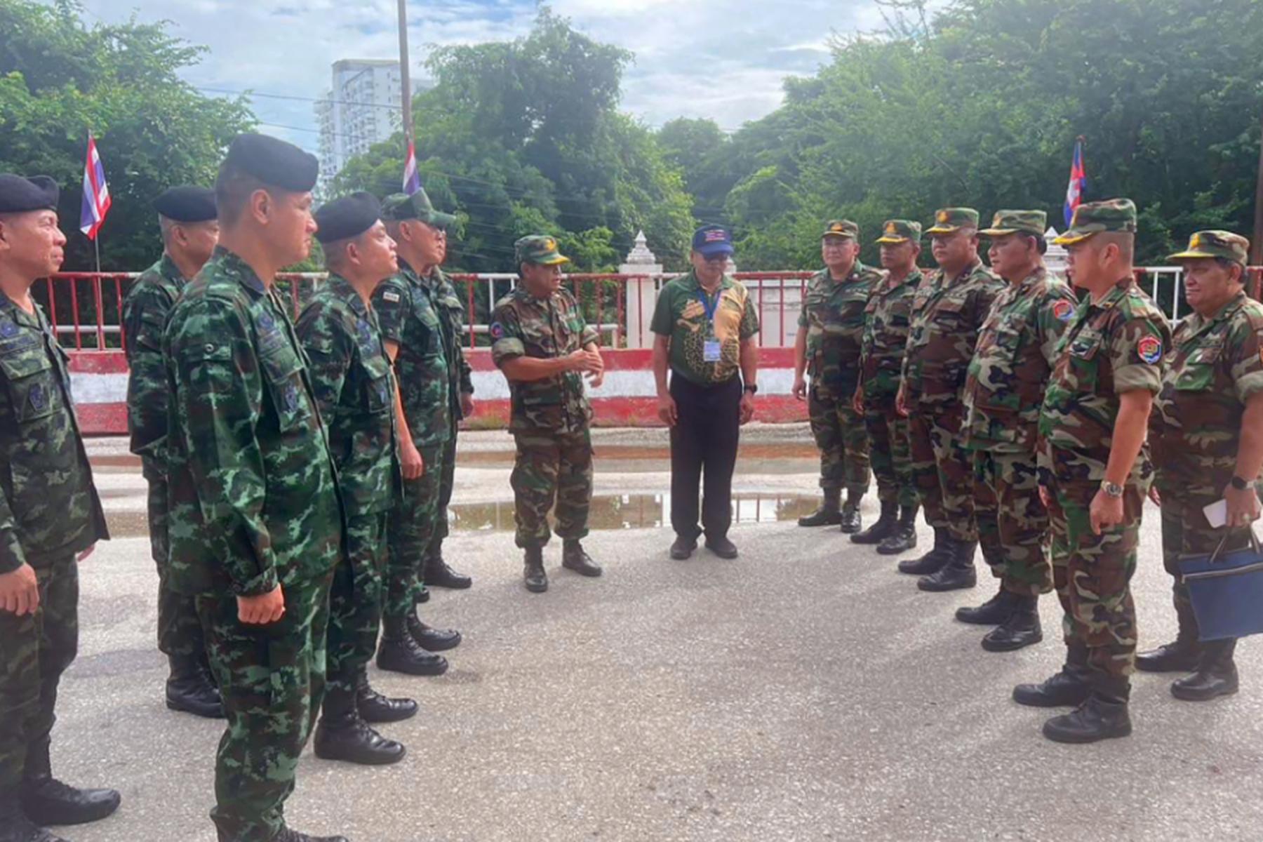 Bangkok/Phnom Penh: Prekäre Waffenruhe zwischen Thailand und Kambodscha hält