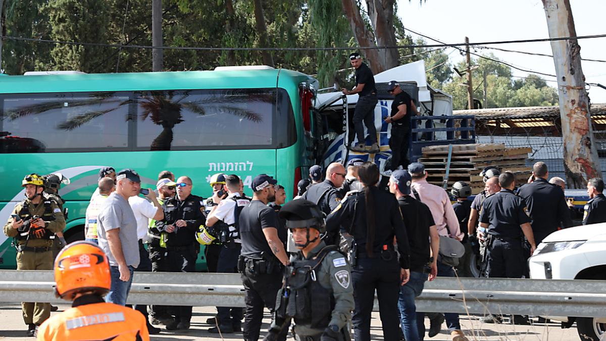 Zahlreiche Einsatzkräfte vor Ort | Zahlreiche Einsatzkräfte vor Ort